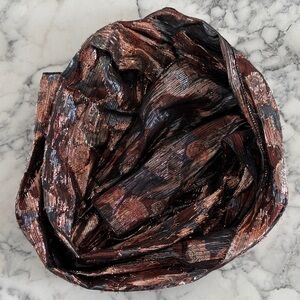 Metallic Rose Pattern Scarf